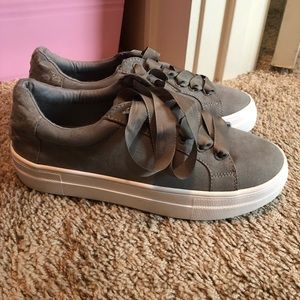 Steve Madden Tennis shoes